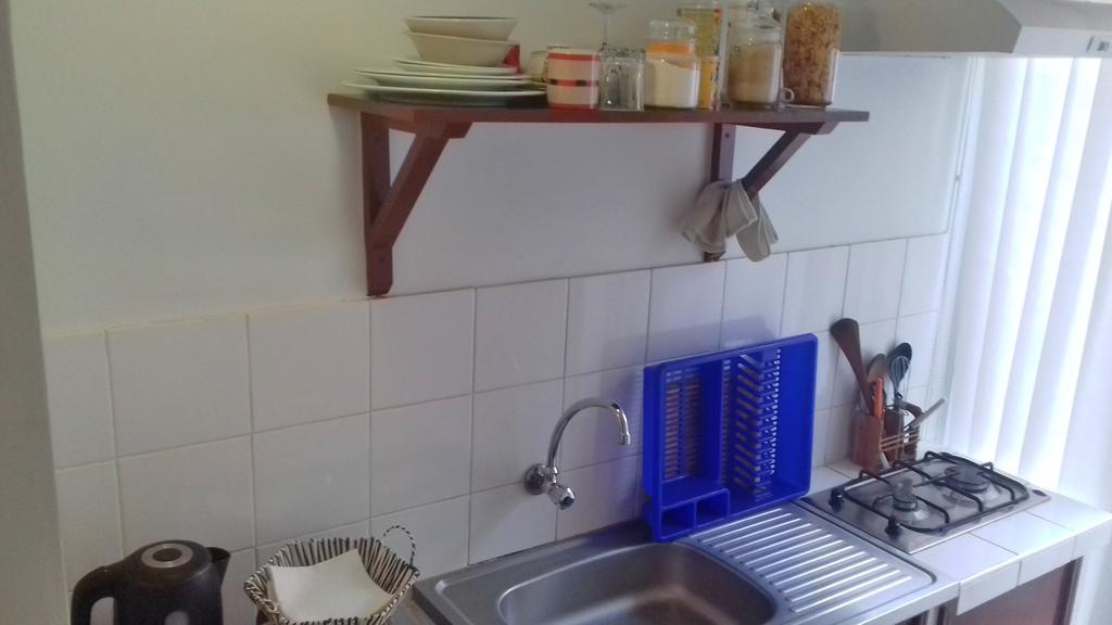 The Quiet Corner Guest House Мапуто Екстериор снимка