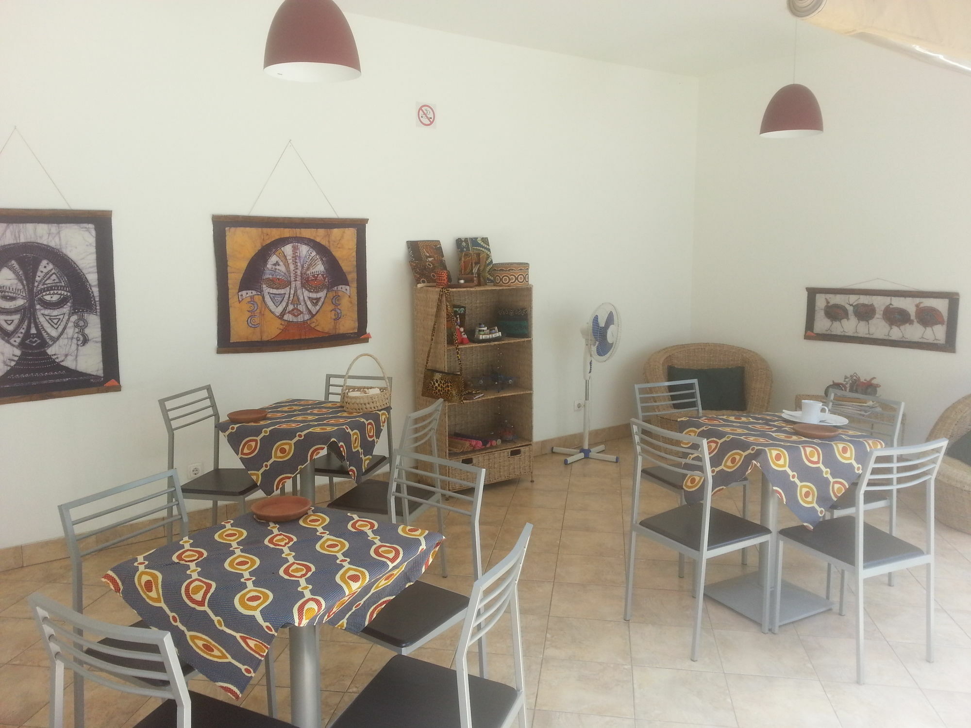 The Quiet Corner Guest House Мапуто Екстериор снимка