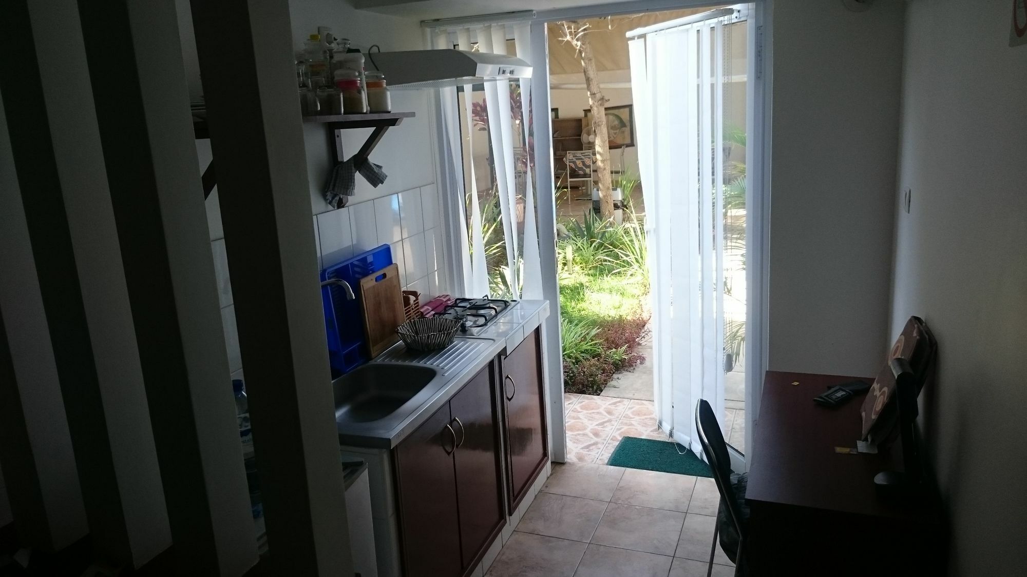 The Quiet Corner Guest House Мапуто Екстериор снимка