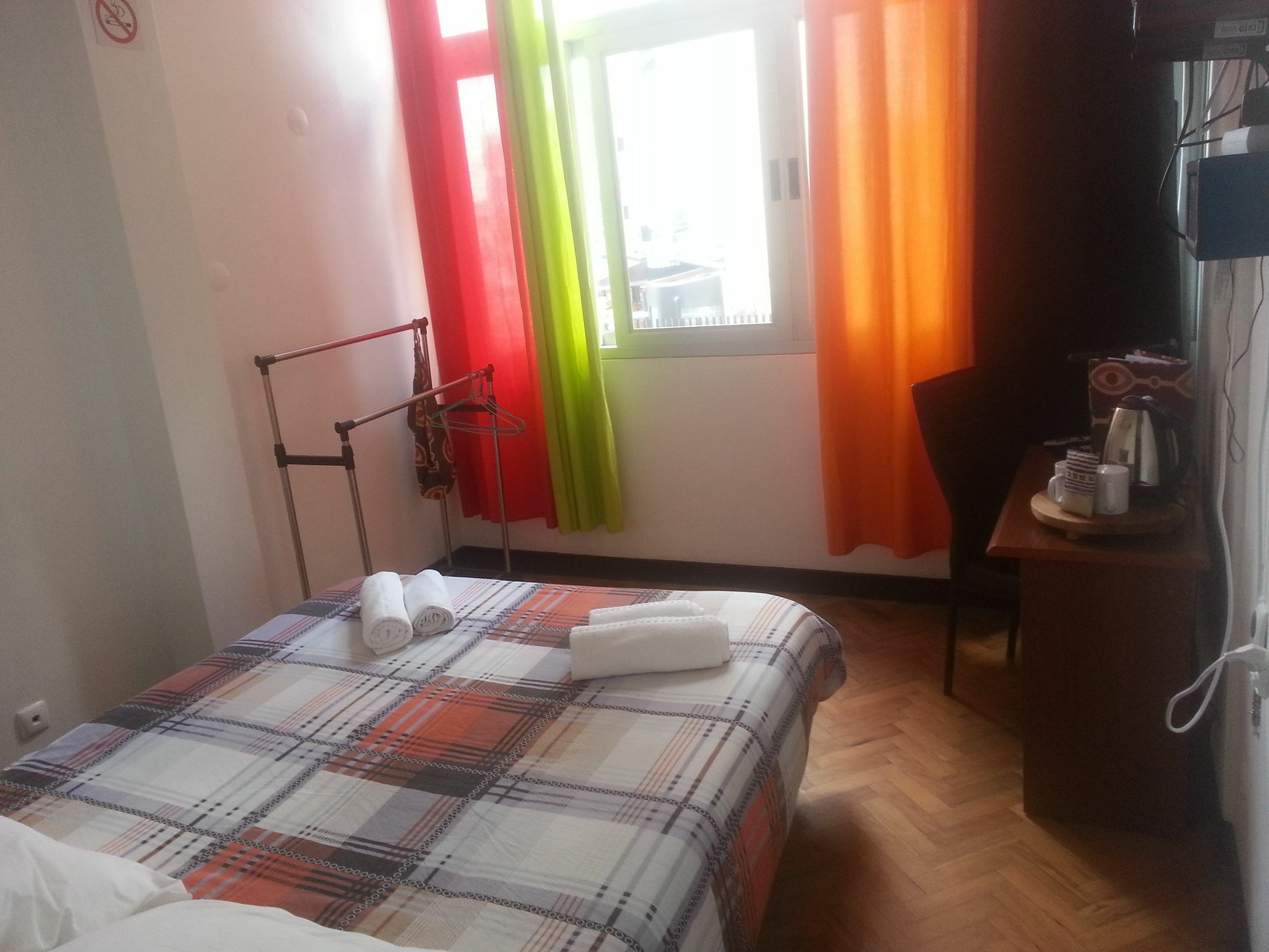 The Quiet Corner Guest House Мапуто Екстериор снимка
