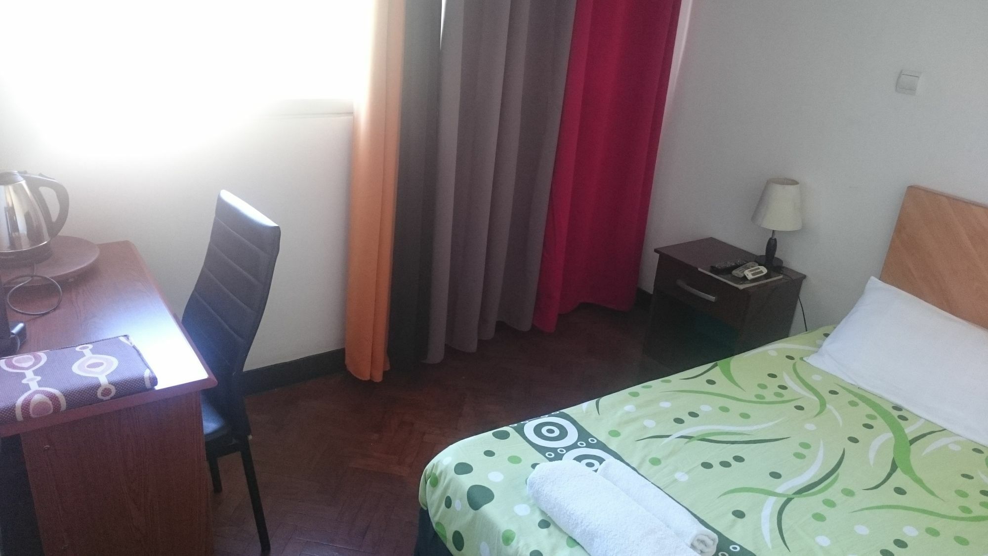 The Quiet Corner Guest House Мапуто Екстериор снимка